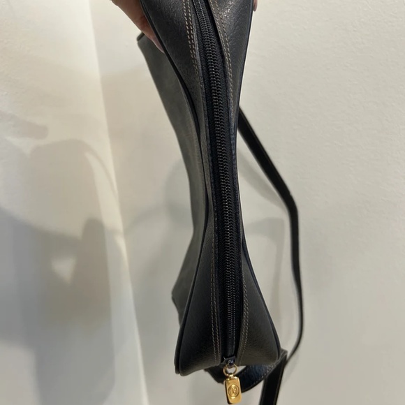 100% GUARANTEED AUTHENTIC Gucci GG Canvas Crossbody - Picture 6 of 10